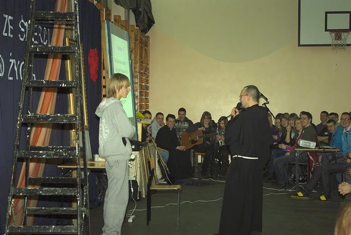 Rekolekcje w Zespole Szk Technicznych w Kolnie 2011 r. autor: ZST Kolno, LO Kolno, LP Kolno 