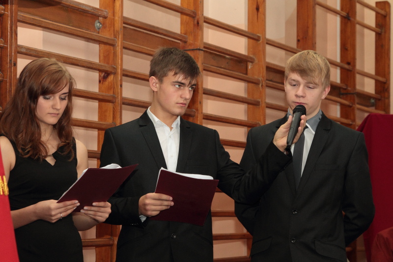 Apel z okazji 11 listopada r.szk. 2013/2014 autor: ZST Kolno, LO Kolno, LP Kolno 