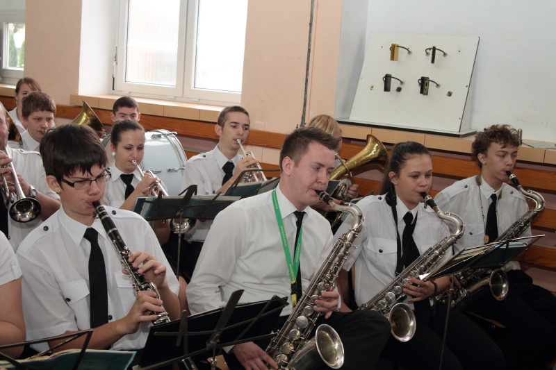 Apel z okazji 11 listopada r.szk. 2013/2014 autor: ZST Kolno, LO Kolno, LP Kolno 