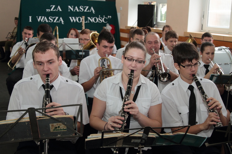 Apel z okazji 11 listopada r.szk. 2013/2014 autor: ZST Kolno, LO Kolno, LP Kolno 