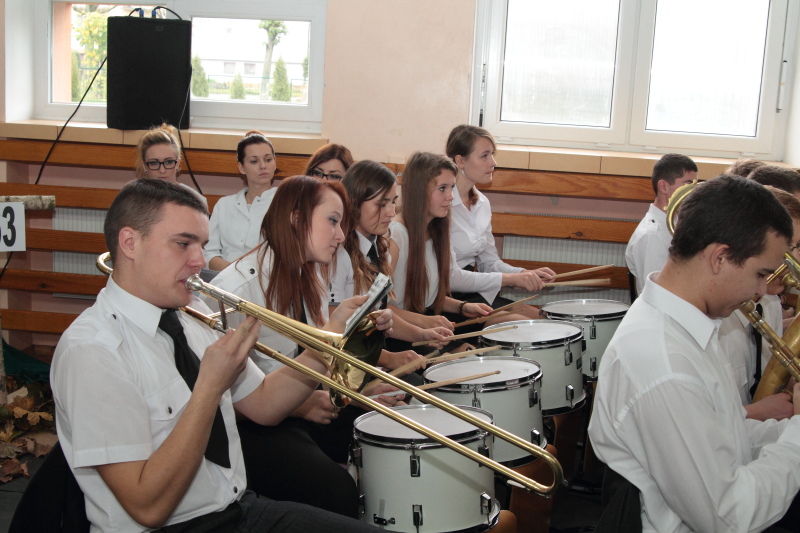 Apel z okazji 11 listopada r.szk. 2013/2014 autor: ZST Kolno, LO Kolno, LP Kolno 