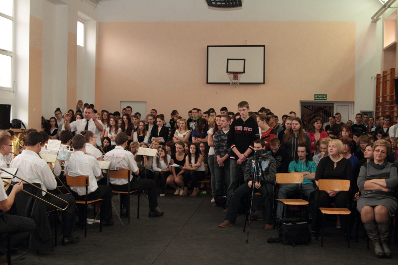 Apel z okazji 11 listopada r.szk. 2013/2014 autor: ZST Kolno, LO Kolno, LP Kolno 