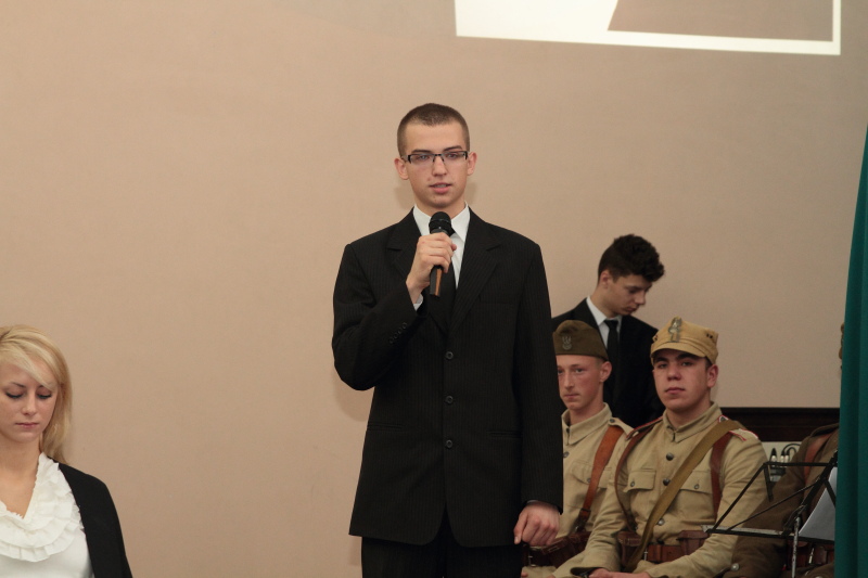 Apel z okazji 11 listopada r.szk. 2013/2014 autor: ZST Kolno, LO Kolno, LP Kolno 