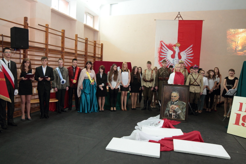 Apel z okazji 11 listopada r.szk. 2013/2014 autor: ZST Kolno, LO Kolno, LP Kolno 