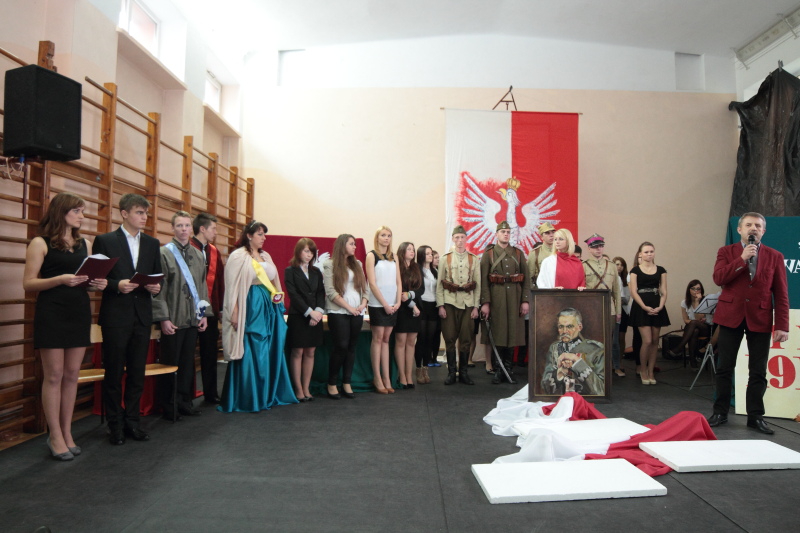 Apel z okazji 11 listopada r.szk. 2013/2014 autor: ZST Kolno, LO Kolno, LP Kolno 