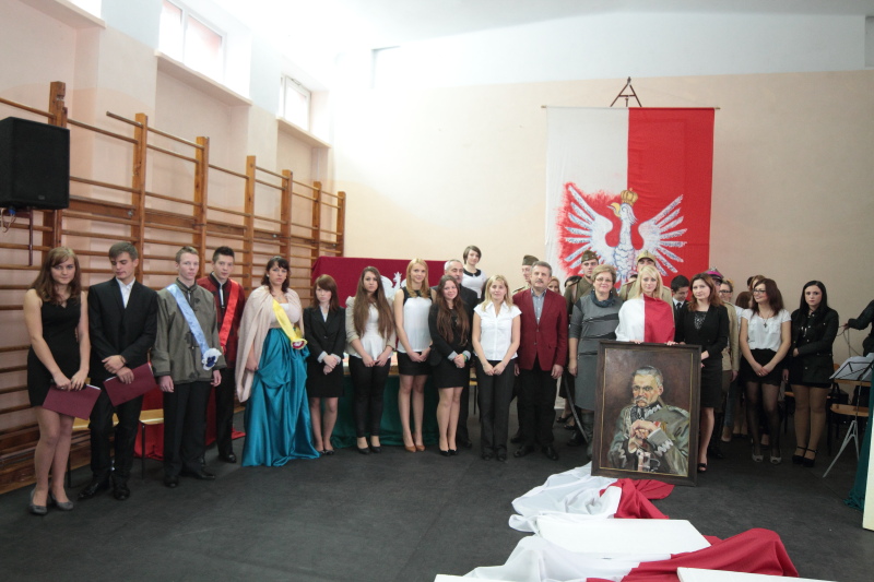 Apel z okazji 11 listopada r.szk. 2013/2014 autor: ZST Kolno, LO Kolno, LP Kolno 