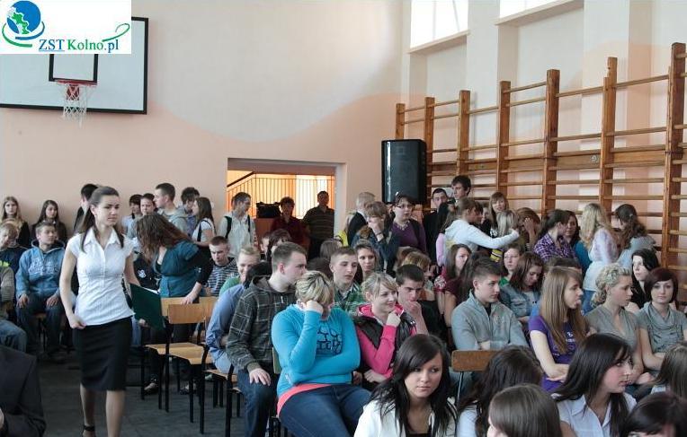 Po�egnanie klas maturalnych oraz uroczysto�� 3 maja w ZST w Kolnie rok szkolny 2009/2010
 autor: ZST Kolno, LO Kolno, LP Kolno 