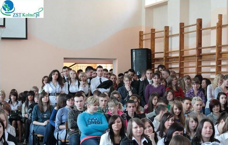Po�egnanie klas maturalnych oraz uroczysto�� 3 maja w ZST w Kolnie rok szkolny 2009/2010
 autor: ZST Kolno, LO Kolno, LP Kolno 