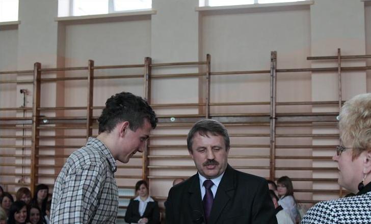 Po�egnanie klas maturalnych oraz uroczysto�� 3 maja w ZST w Kolnie rok szkolny 2009/2010
 autor: ZST Kolno, LO Kolno, LP Kolno 