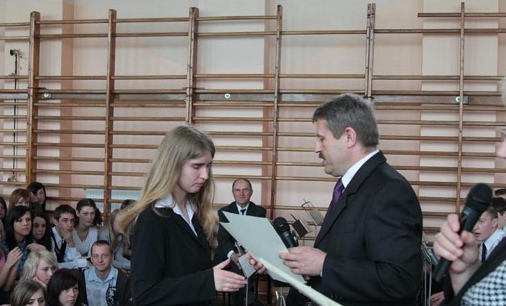 Po�egnanie klas maturalnych oraz uroczysto�� 3 maja w ZST w Kolnie rok szkolny 2009/2010
 autor: ZST Kolno, LO Kolno, LP Kolno 