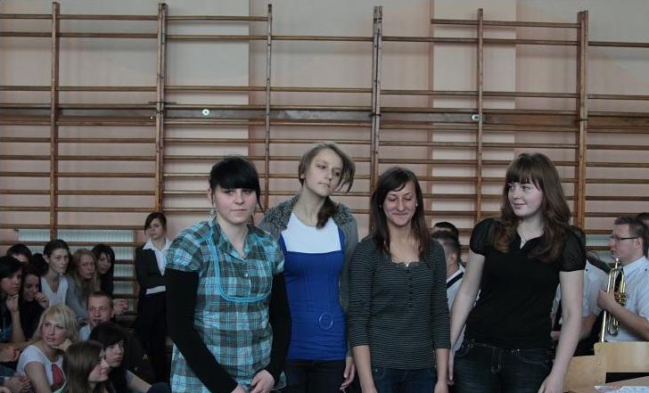 Po�egnanie klas maturalnych oraz uroczysto�� 3 maja w ZST w Kolnie rok szkolny 2009/2010
 autor: ZST Kolno, LO Kolno, LP Kolno 