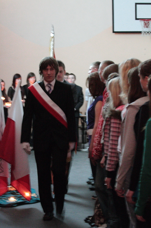 W ho�dzie ofiarom Katynia- 70 rocznica zbrodni katy�skiej autor: ZST Kolno, LO Kolno, LP Kolno 