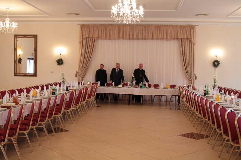 Wmurowanie kamienia w�gielnego w ZST autor: ZST Kolno, LO Kolno, LP Kolno 