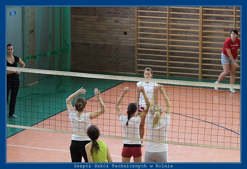 Mecz siatk�wki ZST Kolno kontra LO 'Mickiewicz' -Kolno 2010r. autor: ZST Kolno, LO Kolno, LP Kolno 
