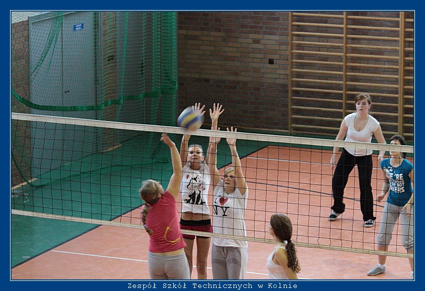 Mecz siatk�wki ZST Kolno kontra LO 'Mickiewicz' -Kolno 2010r. autor: ZST Kolno, LO Kolno, LP Kolno 