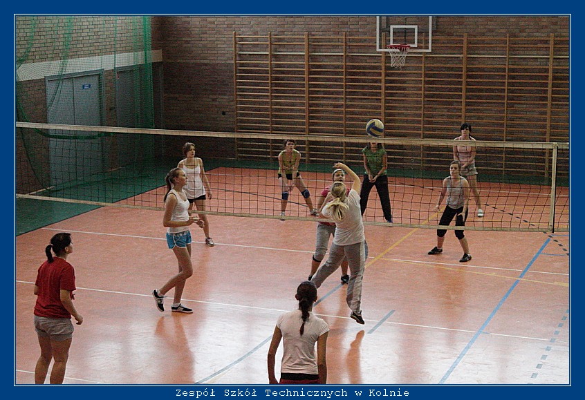 Mecz siatk�wki ZST Kolno kontra LO 'Mickiewicz' -Kolno 2010r. autor: ZST Kolno, LO Kolno, LP Kolno 