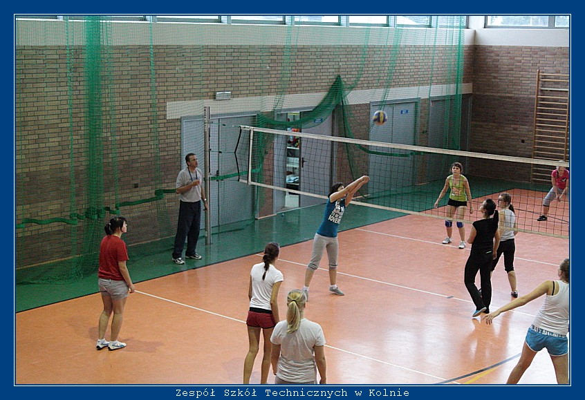 Mecz siatk�wki ZST Kolno kontra LO 'Mickiewicz' -Kolno 2010r. autor: ZST Kolno, LO Kolno, LP Kolno 