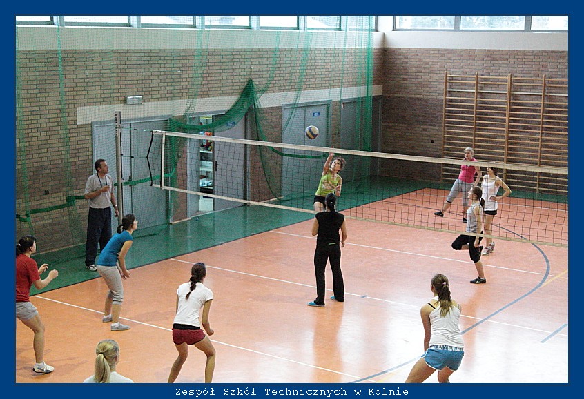Mecz siatk�wki ZST Kolno kontra LO 'Mickiewicz' -Kolno 2010r. autor: ZST Kolno, LO Kolno, LP Kolno 