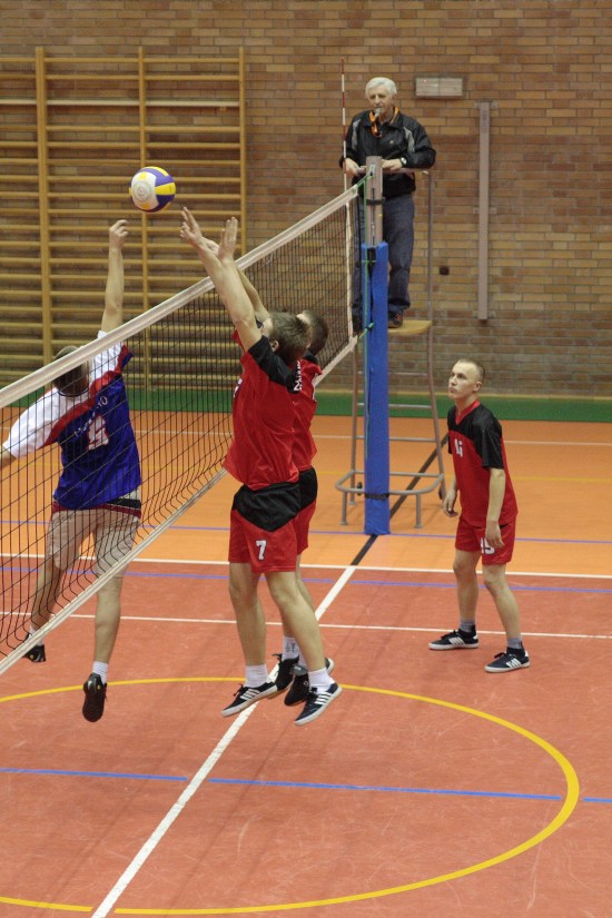 III Edycja Powiatowych Rozgrywek Pi�ki Siatkowej mecz ZST Kolno - LO Kolno(Mickiewicz) 2008r.
 autor: ZST Kolno, LO Kolno, LP Kolno 