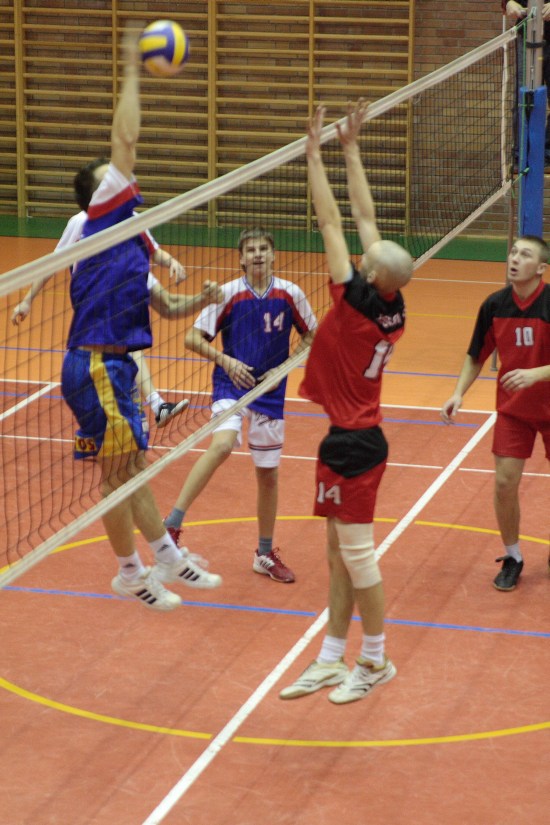 III Edycja Powiatowych Rozgrywek Pi�ki Siatkowej mecz ZST Kolno - LO Kolno(Mickiewicz) 2008r.
 autor: ZST Kolno, LO Kolno, LP Kolno 