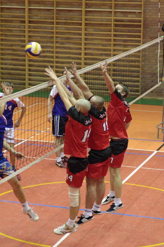 III Edycja Powiatowych Rozgrywek Pi�ki Siatkowej mecz ZST Kolno - LO Kolno(Mickiewicz) 2008r.
 autor: ZST Kolno, LO Kolno, LP Kolno 