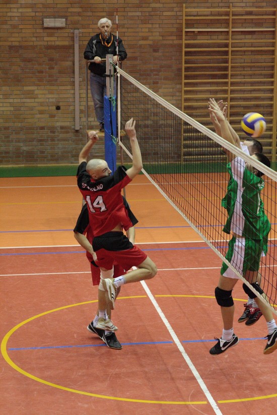 III Edycja Powiatowych Rozgrywek Pi�ki Siatkowej mecz ZST Kolno - Ma�y P�ock 2008r.
 autor: ZST Kolno, LO Kolno, LP Kolno 