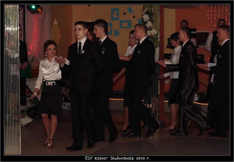 Studni�wka w ZST w Kolnie 2010 r.

 autor: ZST Kolno, LO Kolno, LP Kolno 