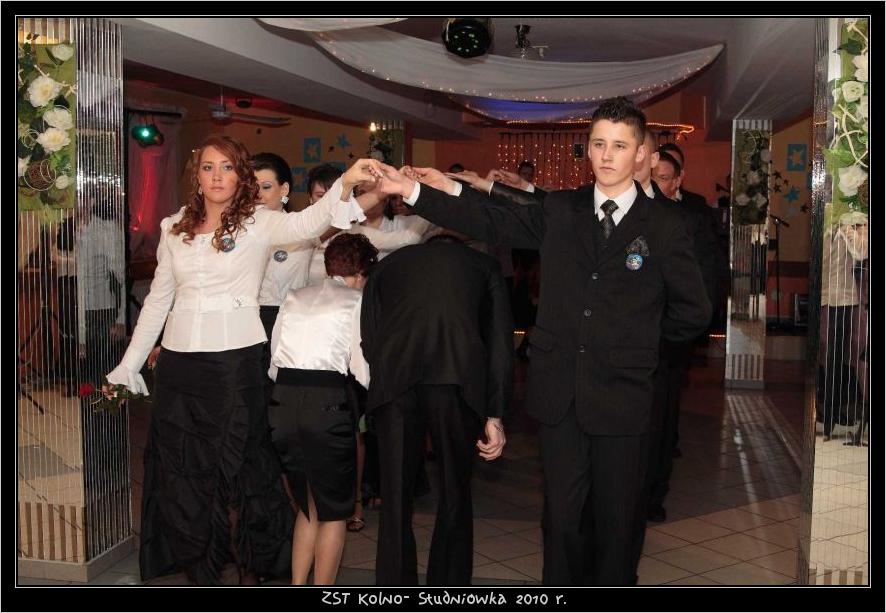 Studni�wka w ZST w Kolnie 2010 r.

 autor: ZST Kolno, LO Kolno, LP Kolno 