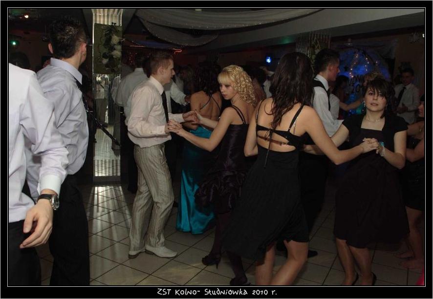 Studni�wka w ZST w Kolnie 2010 r.

 autor: ZST Kolno, LO Kolno, LP Kolno 