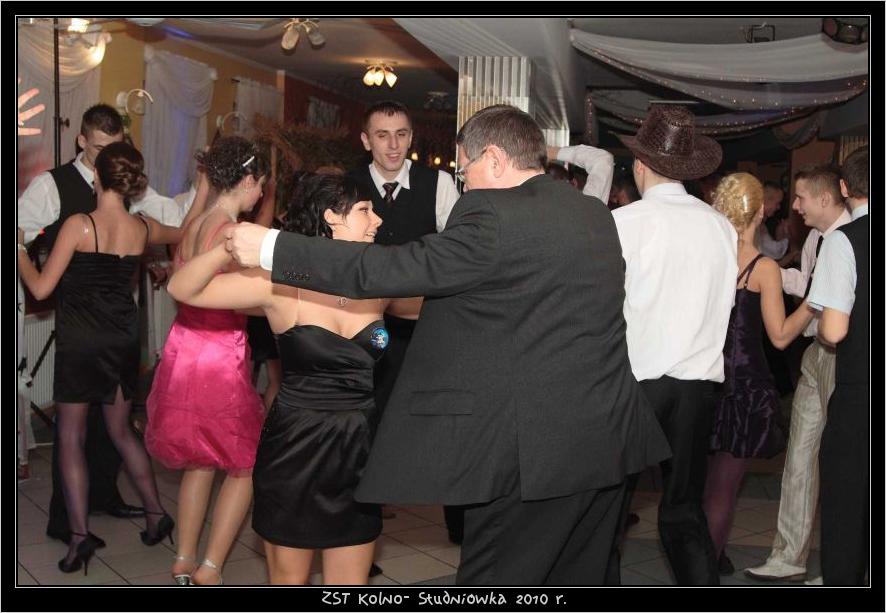 Studni�wka w ZST w Kolnie 2010 r.

 autor: ZST Kolno, LO Kolno, LP Kolno 