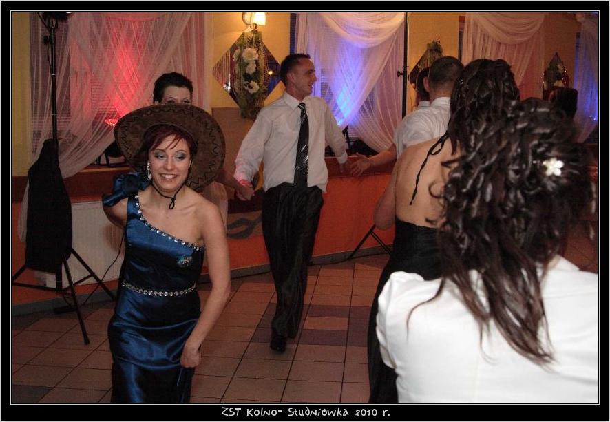 Studni�wka w ZST w Kolnie 2010 r.

 autor: ZST Kolno, LO Kolno, LP Kolno 