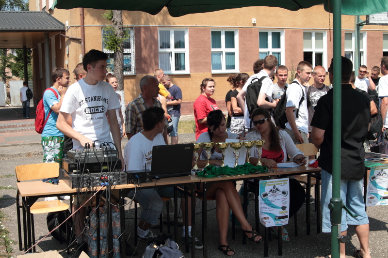 III Mi�dzyszkolne Mistrzostwa w Wyciskaniu Sztangi Le��c autor: ZST Kolno, LO Kolno, LP Kolno 