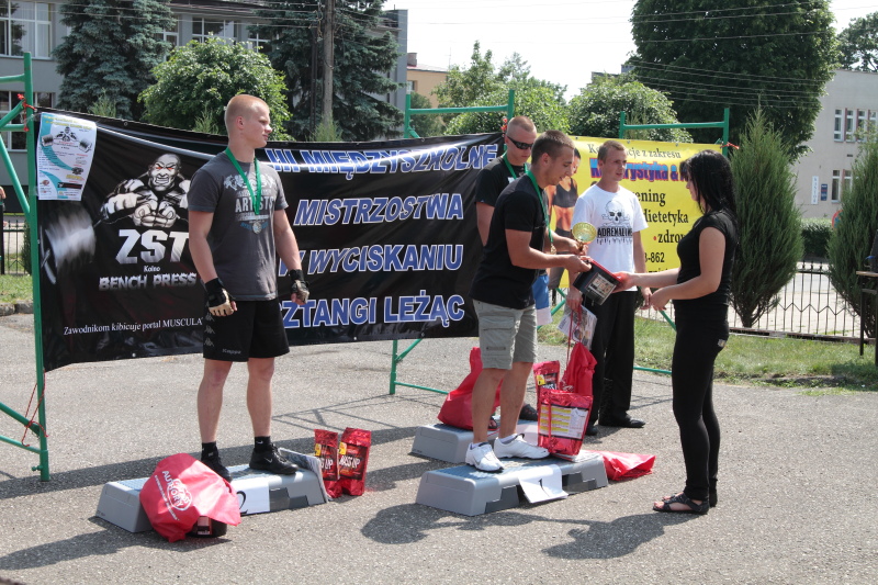 III Mi�dzyszkolne Mistrzostwa w Wyciskaniu Sztangi Le��c autor: ZST Kolno, LO Kolno, LP Kolno 