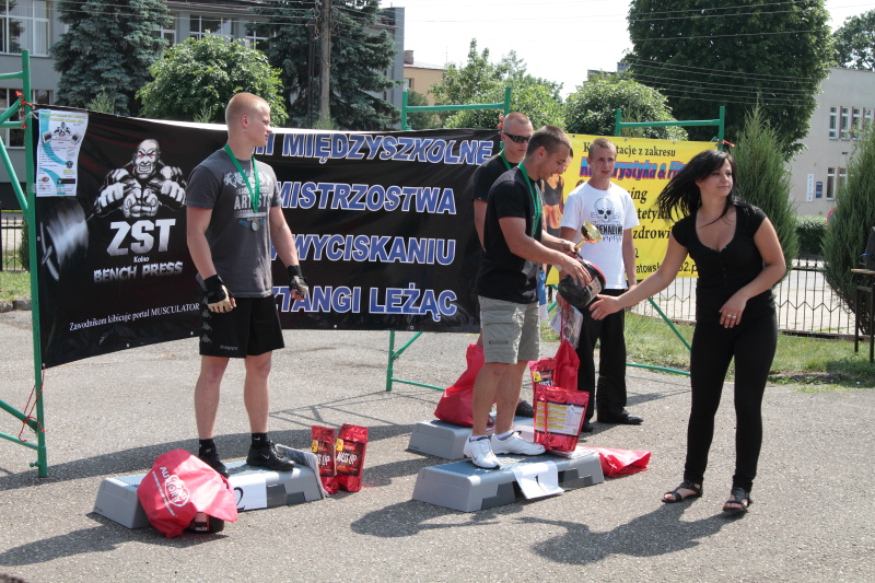 III Mi�dzyszkolne Mistrzostwa w Wyciskaniu Sztangi Le��c autor: ZST Kolno, LO Kolno, LP Kolno 