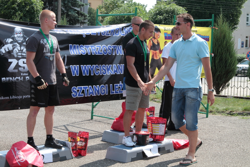 III Mi�dzyszkolne Mistrzostwa w Wyciskaniu Sztangi Le��c autor: ZST Kolno, LO Kolno, LP Kolno 