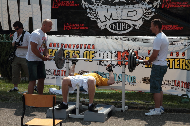 III Mi�dzyszkolne Mistrzostwa w Wyciskaniu Sztangi Le��c autor: ZST Kolno, LO Kolno, LP Kolno 