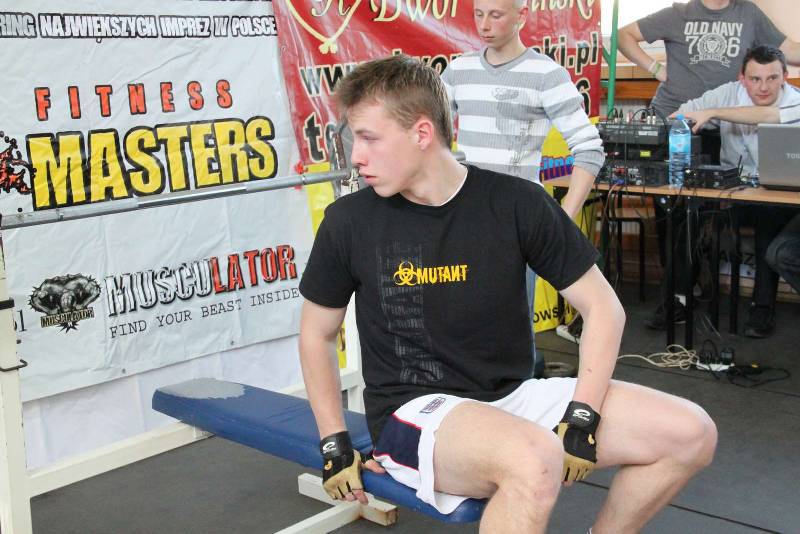 IV Mi�dzyszkolne Mistrzostwa w Wyciskaniu Sztangi Le��c 2012 autor: ZST Kolno, LO Kolno, LP Kolno 