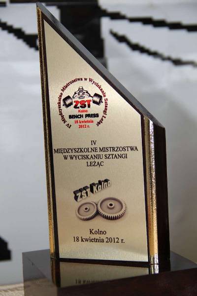 IV Mi�dzyszkolne Mistrzostwa w Wyciskaniu Sztangi Le��c 2012 autor: ZST Kolno, LO Kolno, LP Kolno 