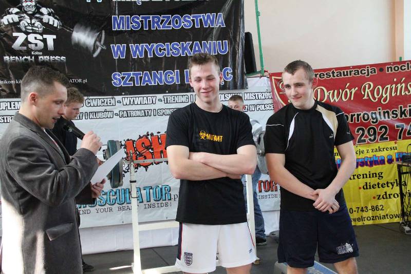 IV Mi�dzyszkolne Mistrzostwa w Wyciskaniu Sztangi Le��c 2012 autor: ZST Kolno, LO Kolno, LP Kolno 