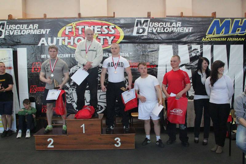 IV Mi�dzyszkolne Mistrzostwa w Wyciskaniu Sztangi Le��c 2012 autor: ZST Kolno, LO Kolno, LP Kolno 