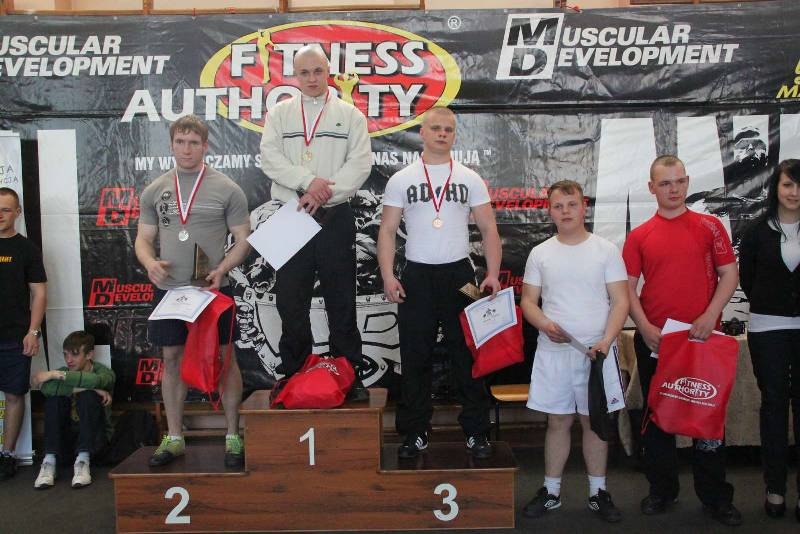 IV Mi�dzyszkolne Mistrzostwa w Wyciskaniu Sztangi Le��c 2012 autor: ZST Kolno, LO Kolno, LP Kolno 