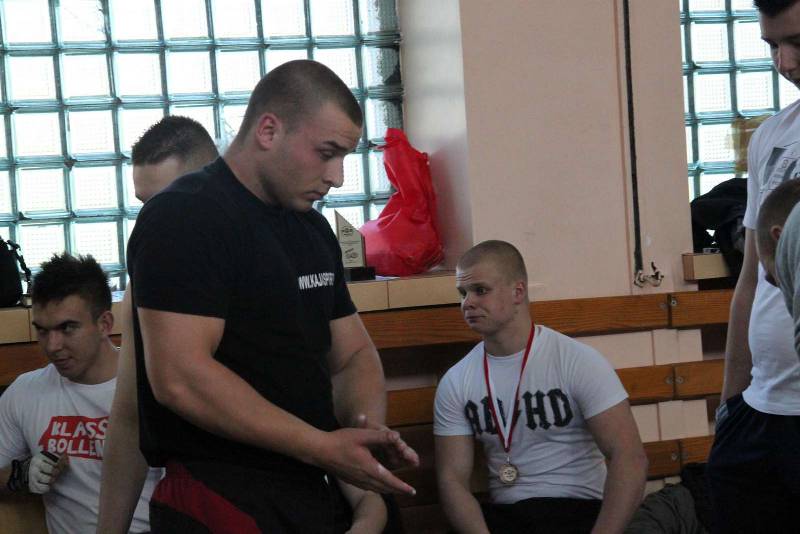 IV Mi�dzyszkolne Mistrzostwa w Wyciskaniu Sztangi Le��c 2012 autor: ZST Kolno, LO Kolno, LP Kolno 