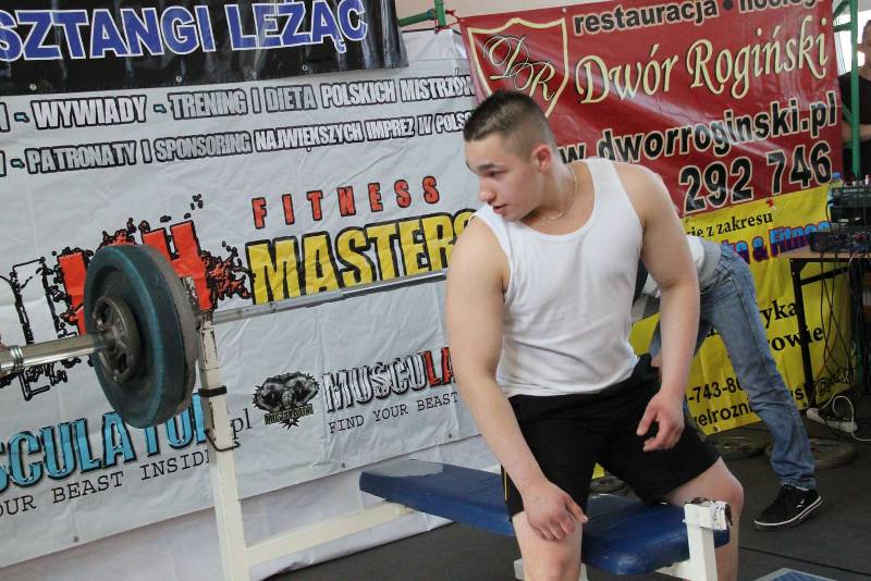 IV Mi�dzyszkolne Mistrzostwa w Wyciskaniu Sztangi Le��c 2012 autor: ZST Kolno, LO Kolno, LP Kolno 